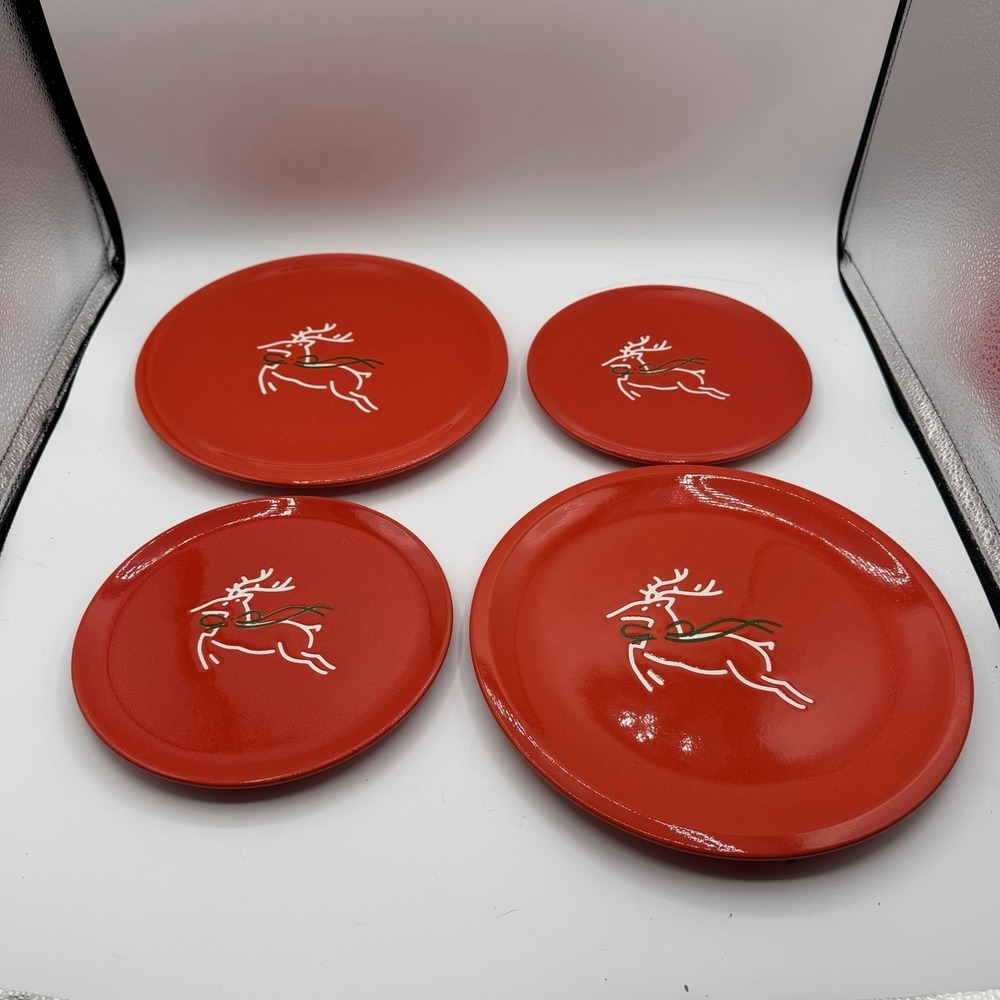4 Waechtersbach Germany Christmas Holiday White Reindeer On Red Plates